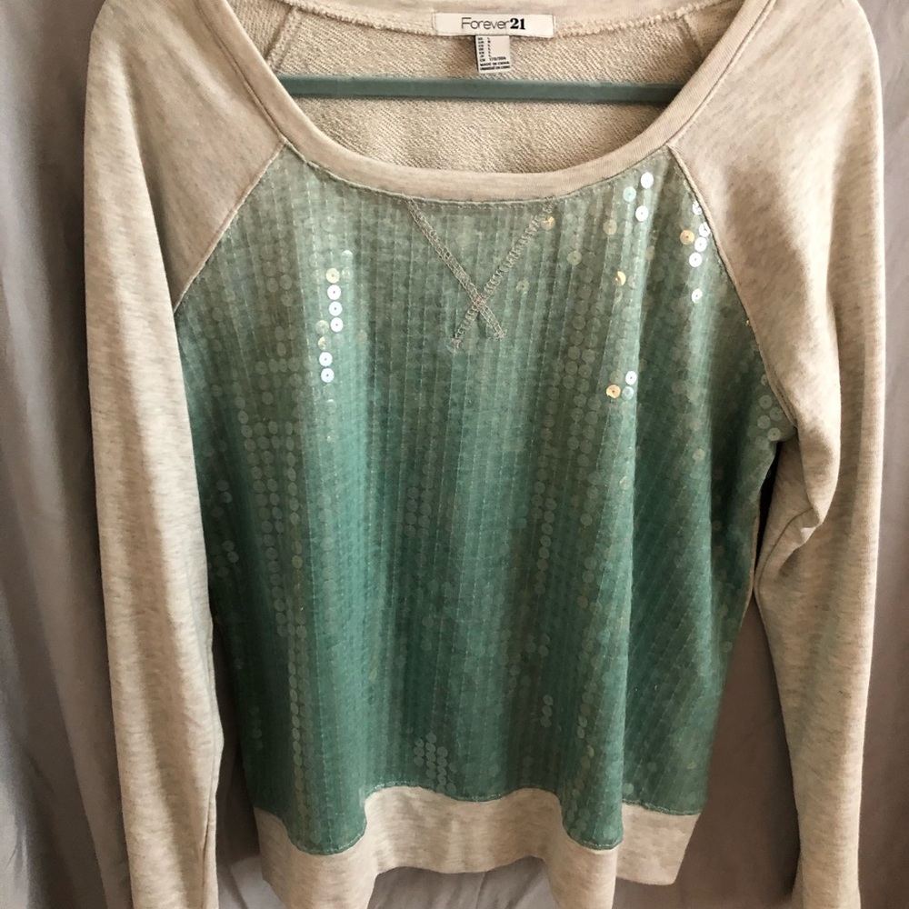 Sweatshirt